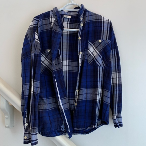 Blue long sleeve flannel. - Picture 1 of 3